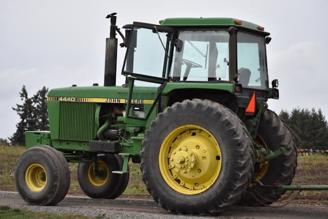 Agricultural Equipment & Support Services